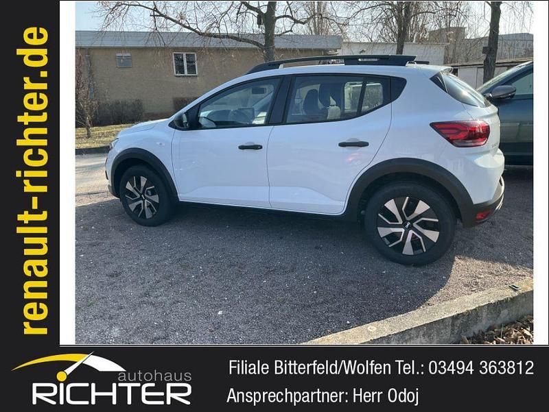 Neu Dacia Sandero Essentiel 91 PS (66 kW) 2026 Weiß Limousine
