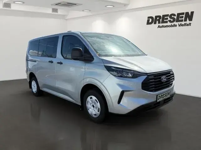 Neu Ford Transit Custom Trend 170 PS (125 kW) 2026 Silber Kombi