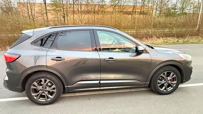 Gebraucht Ford Kuga ST-Line X 150 PS (110 kW) 2020 Grau SUV