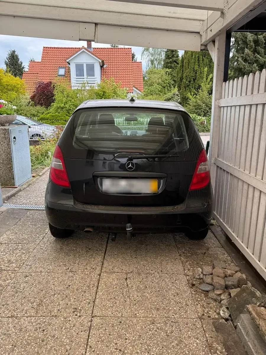 Gebraucht Mercedes A160 81 PS (59 kW) 2010 Schwarz Kleinwagen
