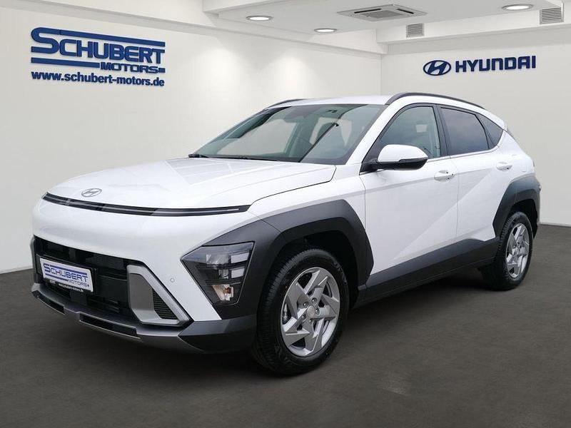 Atlas white / sol Neu 2025 Hyundai Kona Trend SUV | 24.690 € (Superpreis) - Bild 1/4
