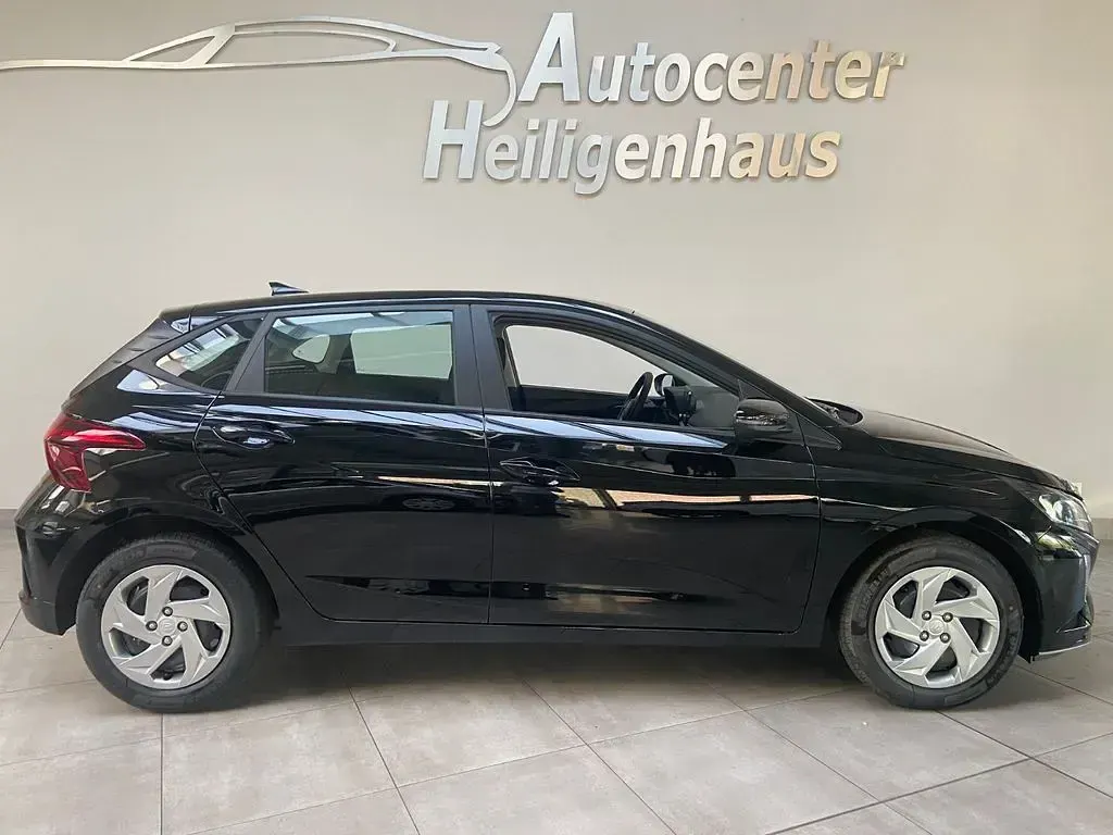 Neu Hyundai i20 Trend 101 PS (74 kW) 2026 Schwarz Kleinwagen
