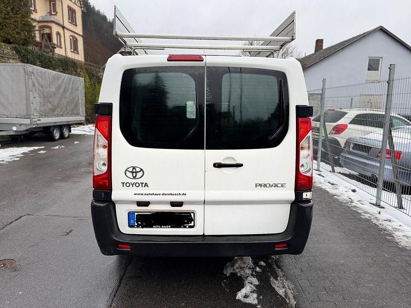 Gebraucht Toyota Proace 90 PS (66 kW) 2015 Weiß Van / Kleinbus
