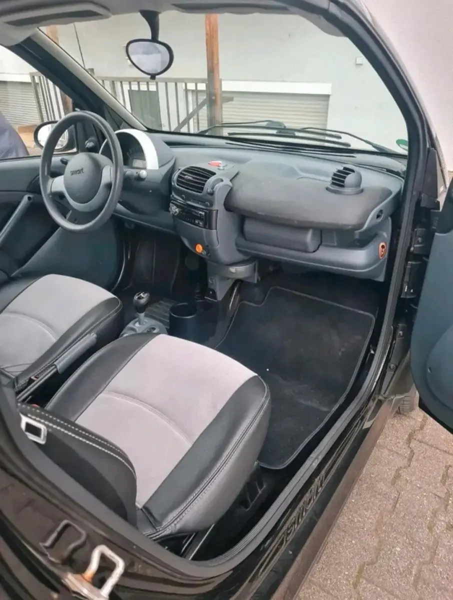 Gebraucht Smart ForTwo Cabrio 55 PS (40 kW) 2003 Schwarz Cabrio