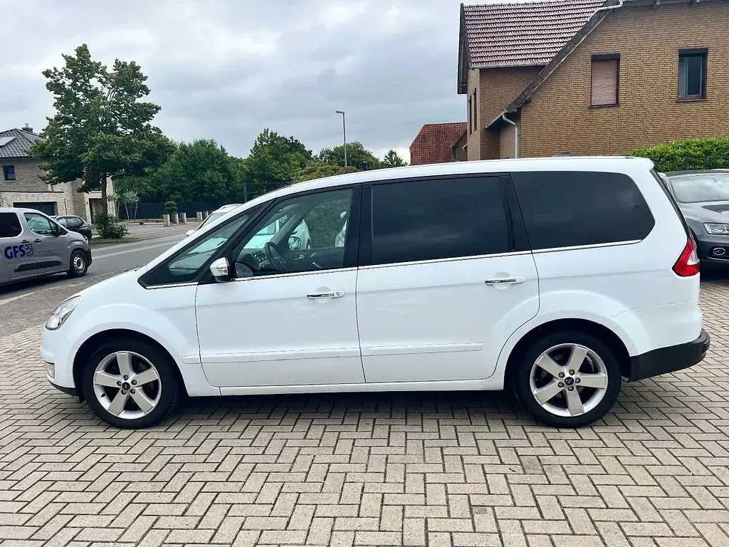Gebraucht Ford Galaxy 145 PS (106 kW) 2009 Weiß Van / Kleinbus