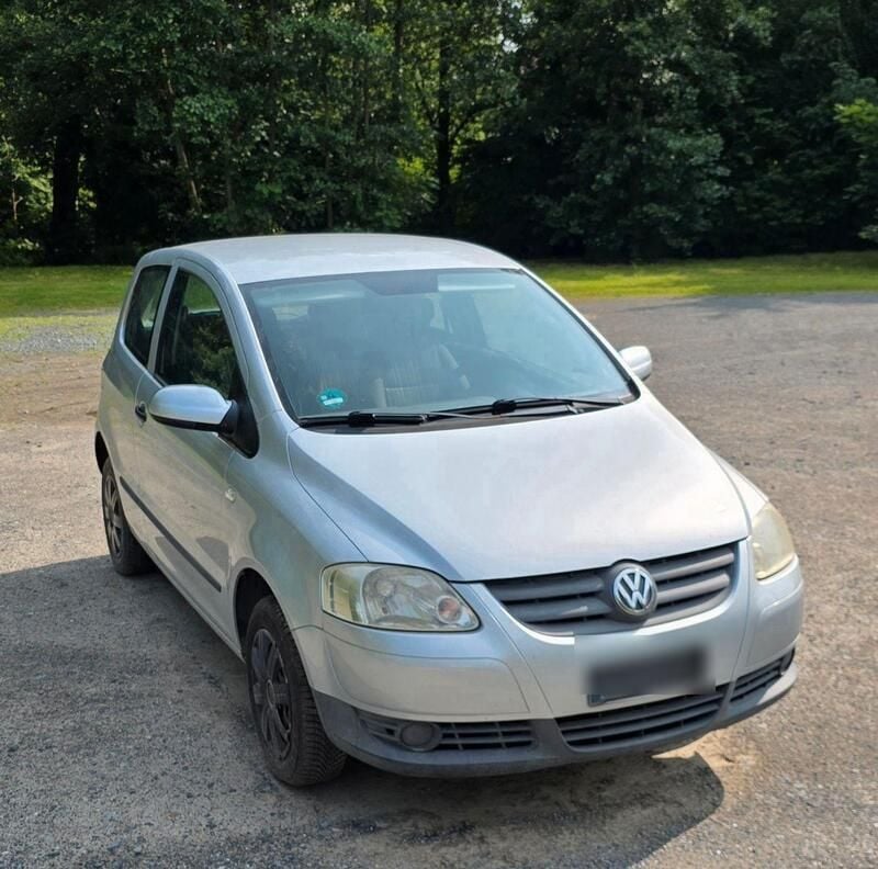 Silber Gebraucht 2007 VW Fox Kleinwagen | 500 € (Superpreis) - Bild 1/4