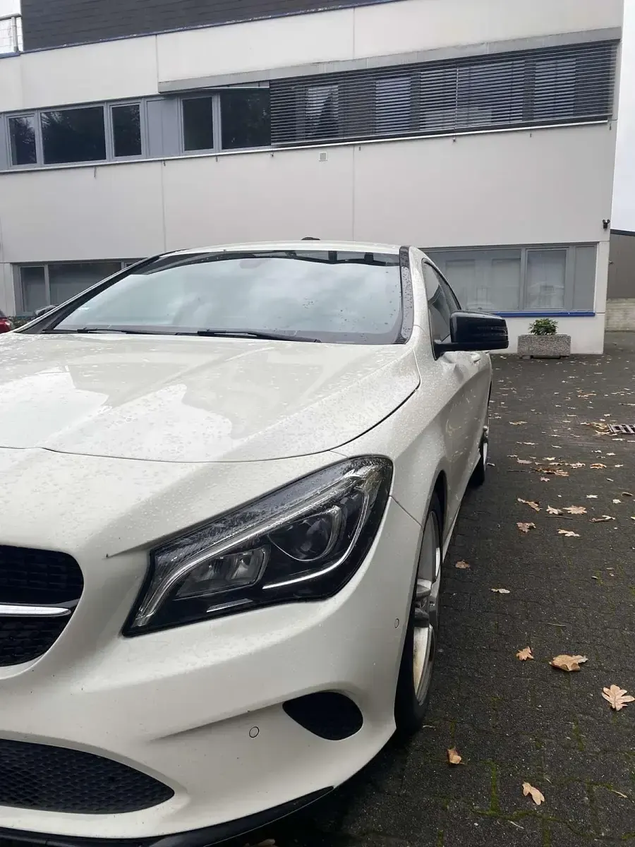 Gebraucht Mercedes CLA200 Shooting Brake 136 PS (100 kW) 2017 Weiß Kombi
