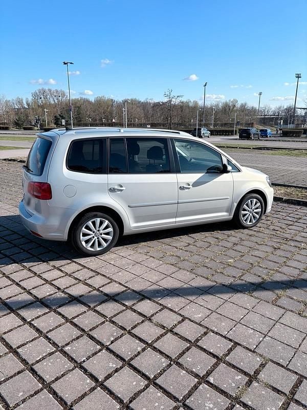 Gebraucht VW Touran Highline 140 PS (102 kW) 2013 Beige Van / Kleinbus