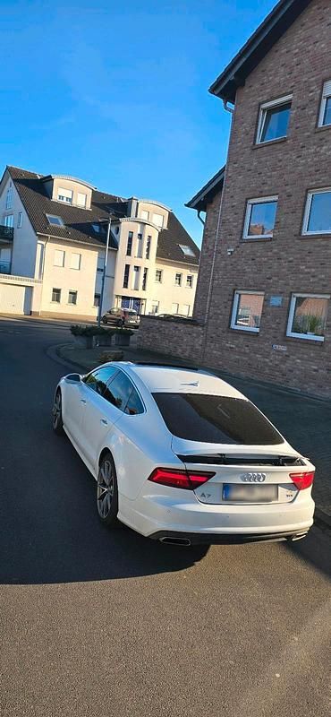 Second-hand Audi A7 218 CP (160 kW) 2016 Alb Berlinǎ