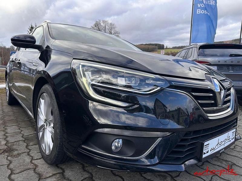 Gebraucht Renault Mégane IV Intens 132 PS (97 kW) 2017 Schwarz Limousine