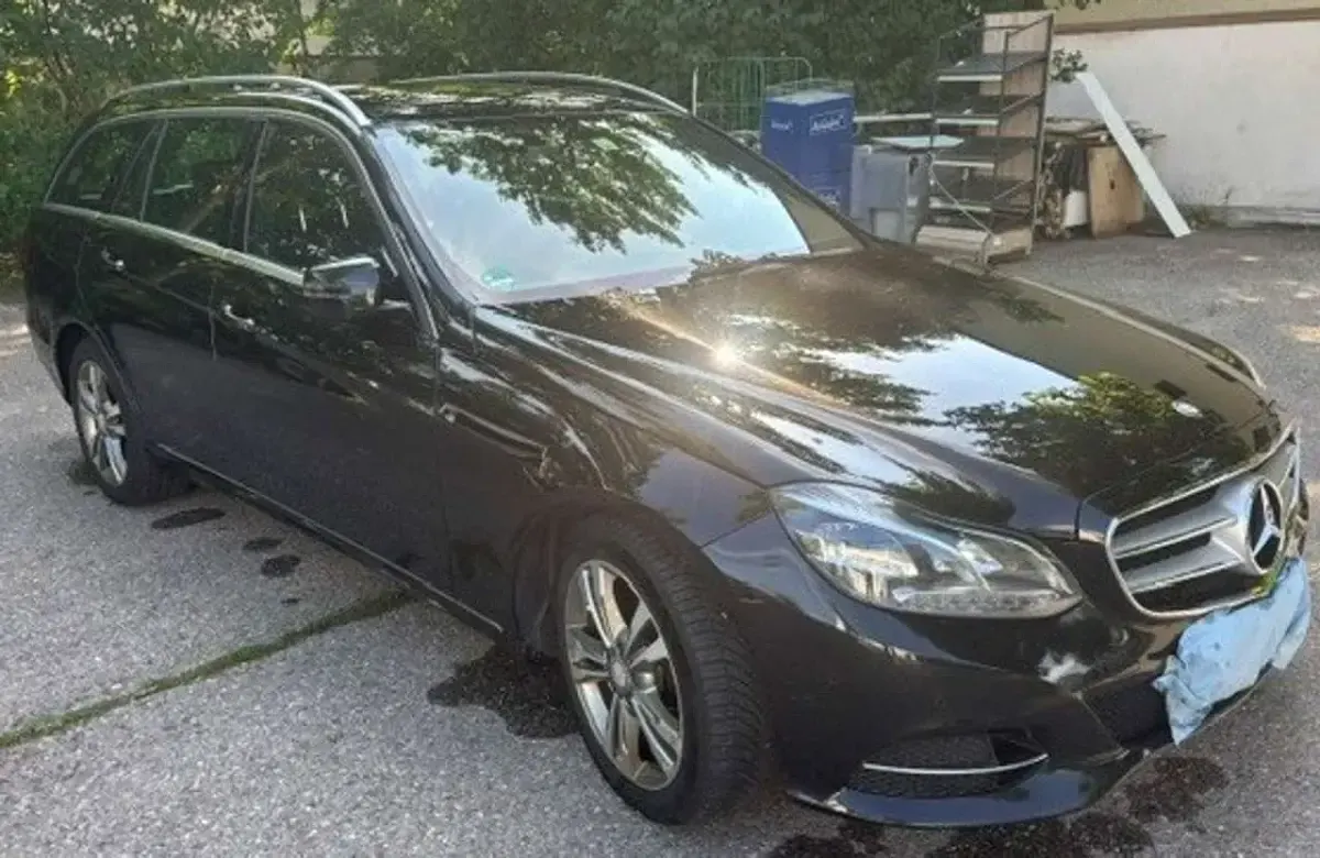 Gebraucht Mercedes E300 Avantgarde 231 PS (169 kW) 2013 Schwarz Kombi