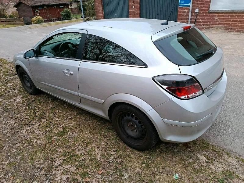 Gebraucht Opel Astra GTC Cosmo 125 PS (91 kW) 2006 Silber Coupé