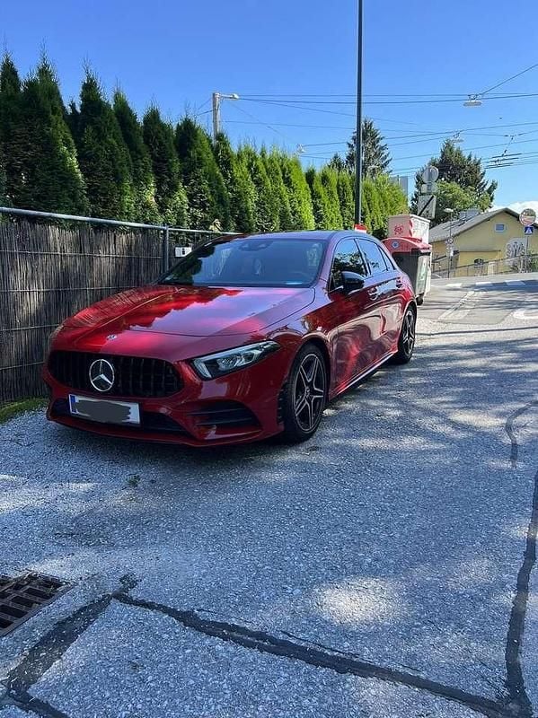 Gebraucht Mercedes A200 163 PS (119 kW) 2018 Rot Limousine