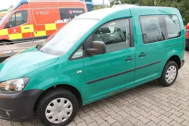 Gebraucht VW Caddy Trendline 110 PS (80 kW) 2011 Grün Van / Kleinbus