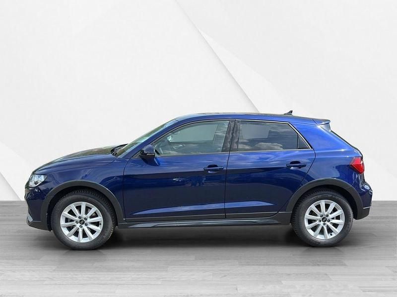 Gebraucht Audi A1 Basis 116 PS (85 kW) 2024 Navarrablau metallic Kleinwagen