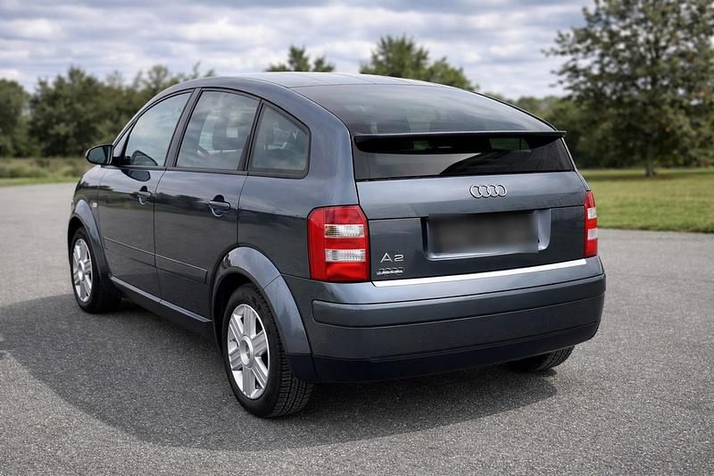 Second-hand Audi A2 75 CP (55 kW) 2003 Gri Hatchback