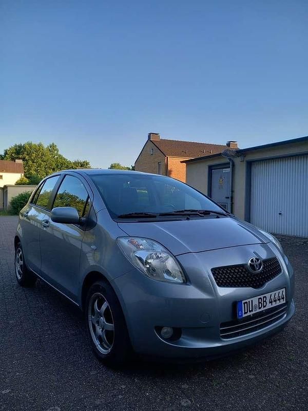 Gebraucht 2009 Toyota Yaris Executive Limousine | 2.666 € (Fairer Preis) - Bild 1/4