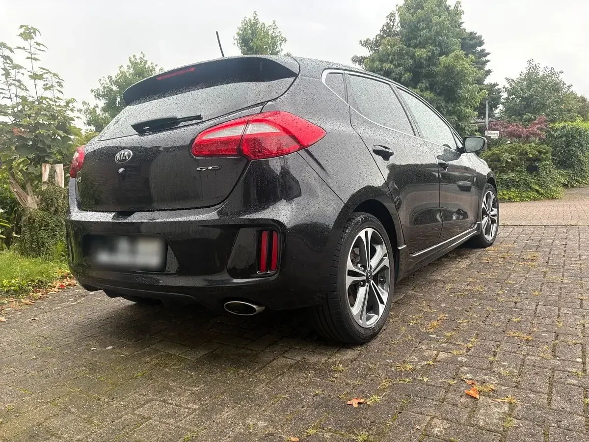 Gebraucht Kia Ceed GT GT-Line 136 PS (100 kW) 2017 Schwarz Limousine
