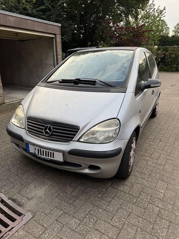 Silber Gebraucht 2003 Mercedes A140 Limousine | 950 € (Superpreis) - Bild 1/4