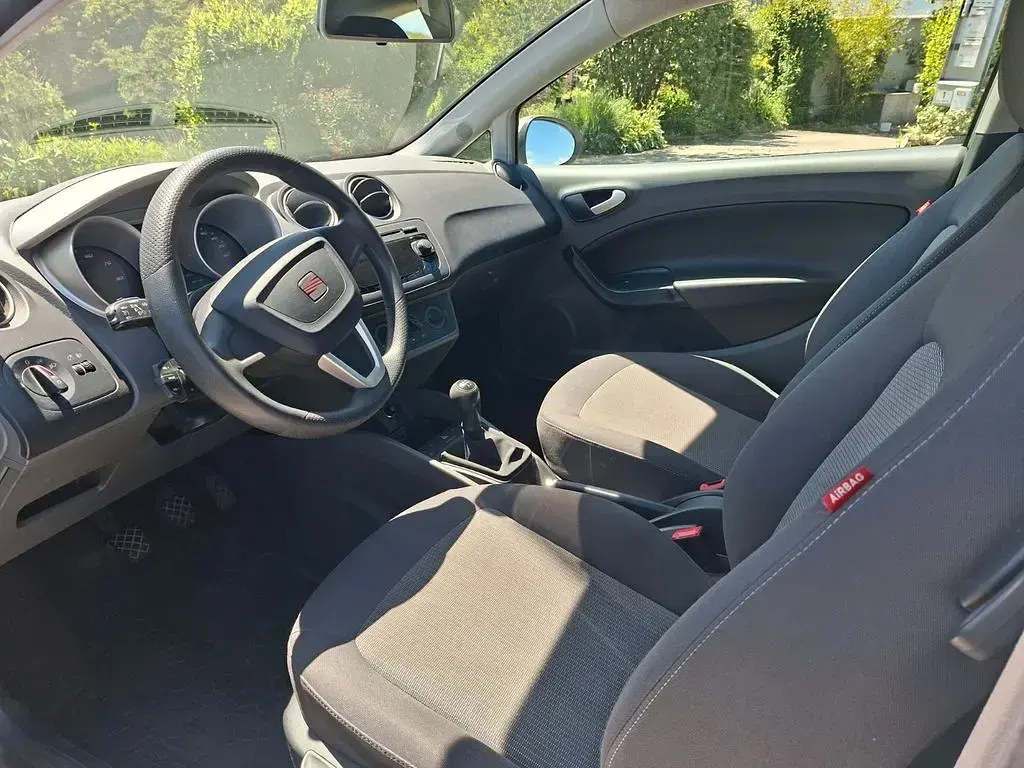 Gebraucht Seat Ibiza SC Reference 69 PS (50 kW) 2010 Weiß Kleinwagen