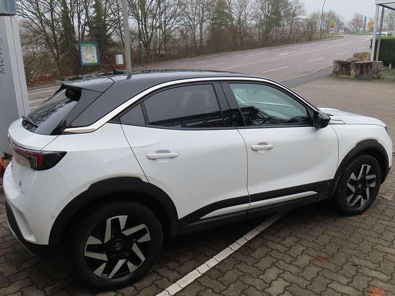 Gebraucht Opel Mokka-e Elegance 100 kW (136 PS) 2022 Arktis weiss SUV