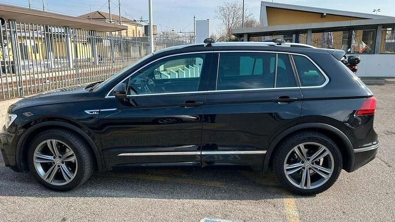 Gebraucht VW Tiguan 150 PS (110 kW) 2019 Schwarz SUV