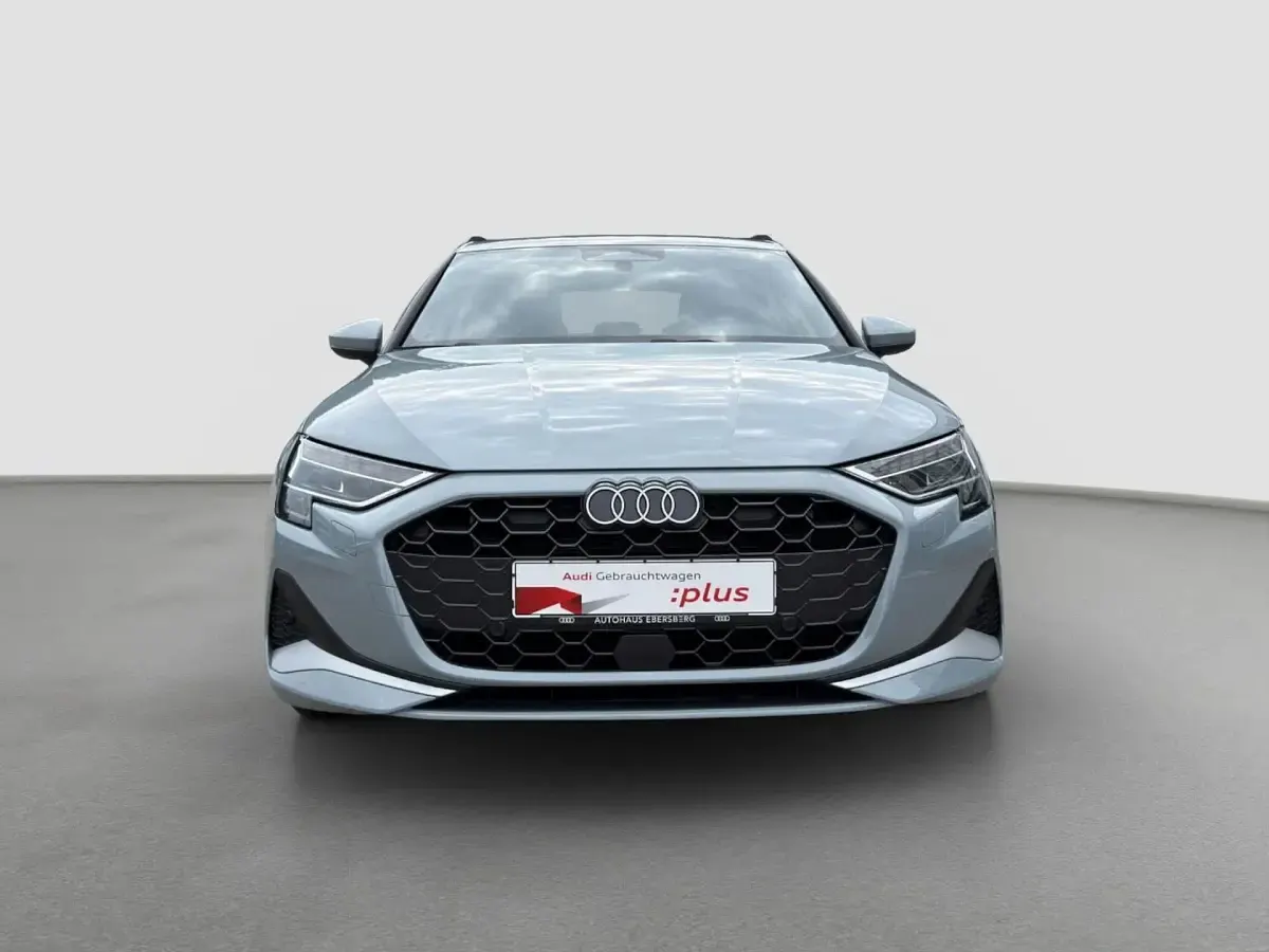 Gebraucht Audi A3 Advanced Plus 116 PS (85 kW) 2025 Pfeilgrau perleffekt Limousine