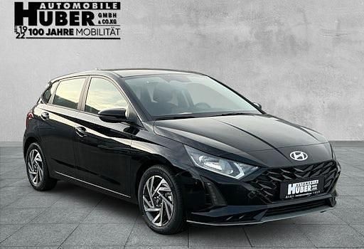 Gebraucht Hyundai i20 Trend 100 PS (73 kW) 2024 Schwarz Limousine
