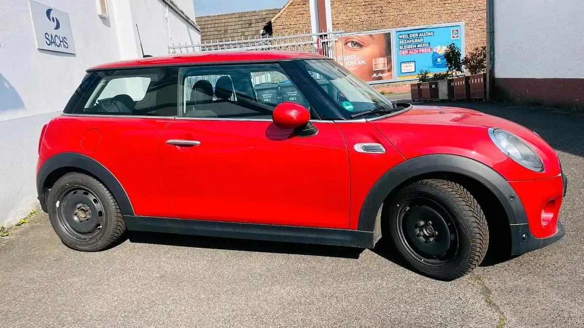 Gebraucht Mini ONE 102 PS (75 kW) 2016 Rot Kleinwagen