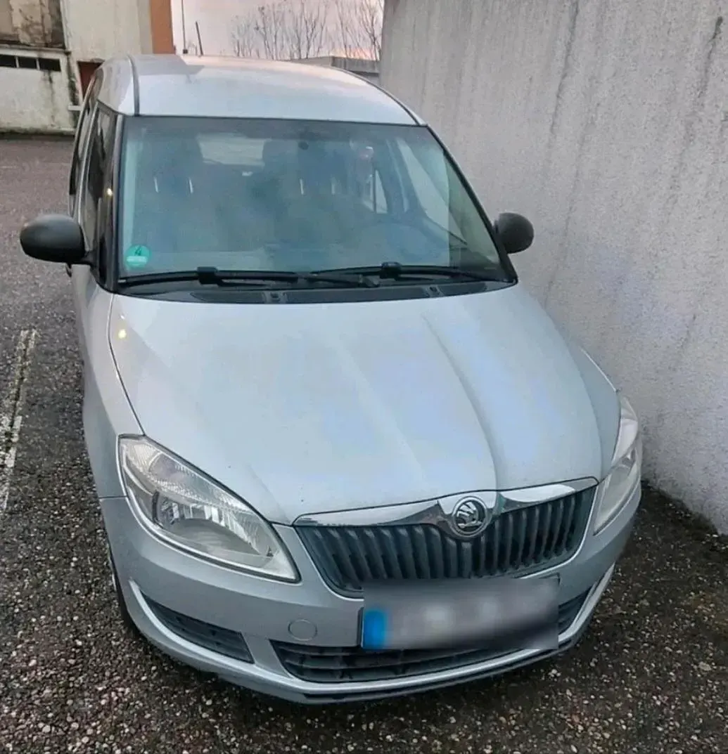 Gebraucht Skoda Roomster 75 PS (55 kW) 2014 Silber Van / Kleinbus