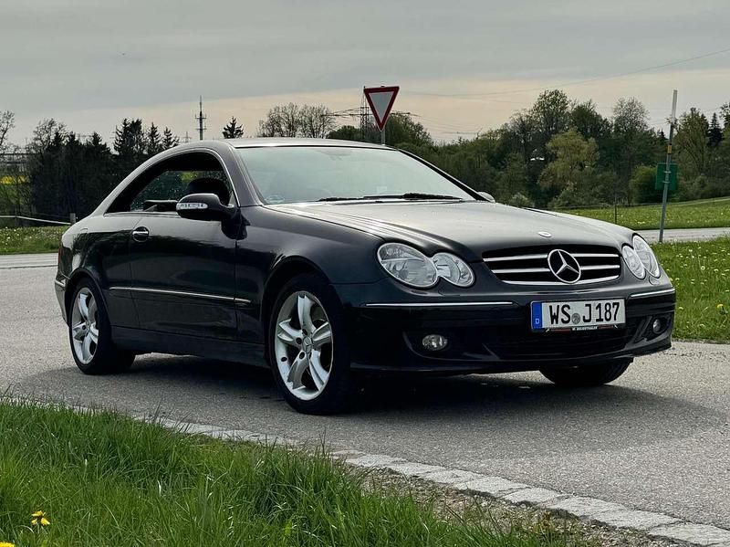Schwarz Gebraucht 2005 Mercedes CLK320 Avantgarde Coupé | 3.999 € (Fairer Preis) - Bild 1/4