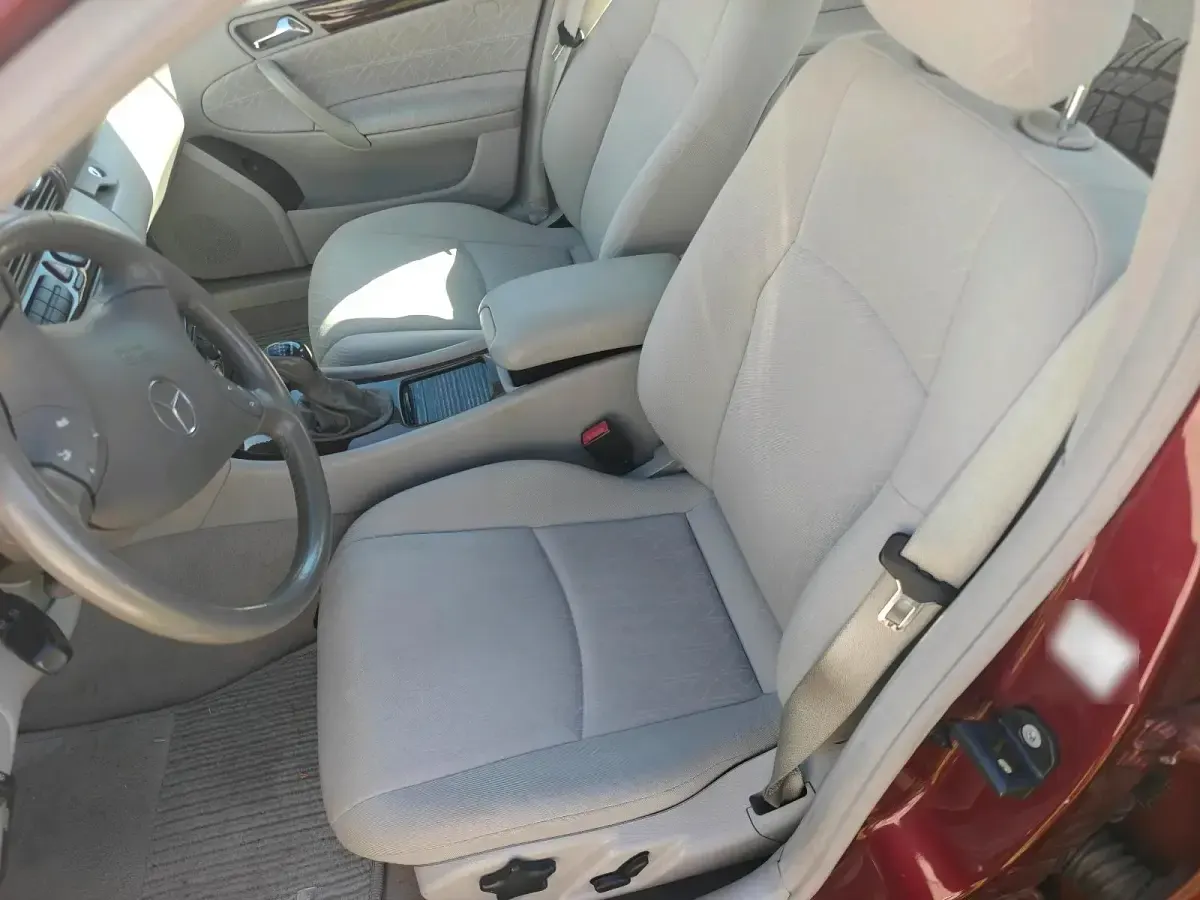Gebraucht Mercedes C240 170 PS (125 kW) 2002 Rot Limousine