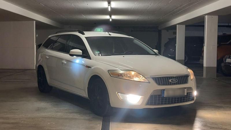 Weiß Gebraucht 2008 Ford Mondeo Titanium Kombi | 4.200 € (Teuer) - Bild 1/4