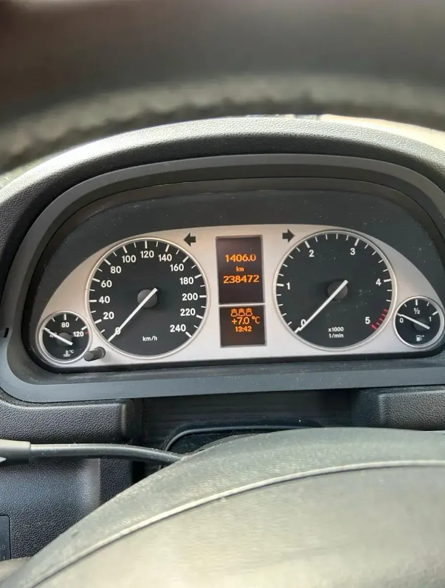 Gebraucht Mercedes B180 140 PS (102 kW) 2007 Schwarz Van / Kleinbus