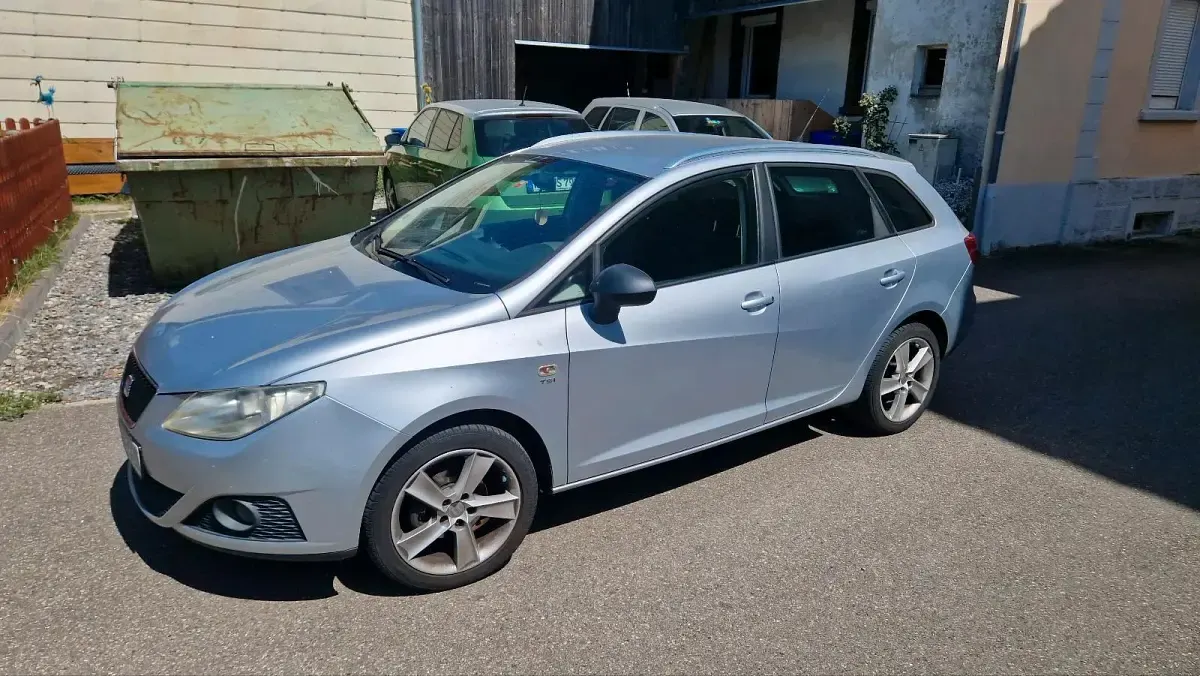 Gebraucht Seat Ibiza ST Ecomotive 105 PS (77 kW) 2011 Silber Kombi