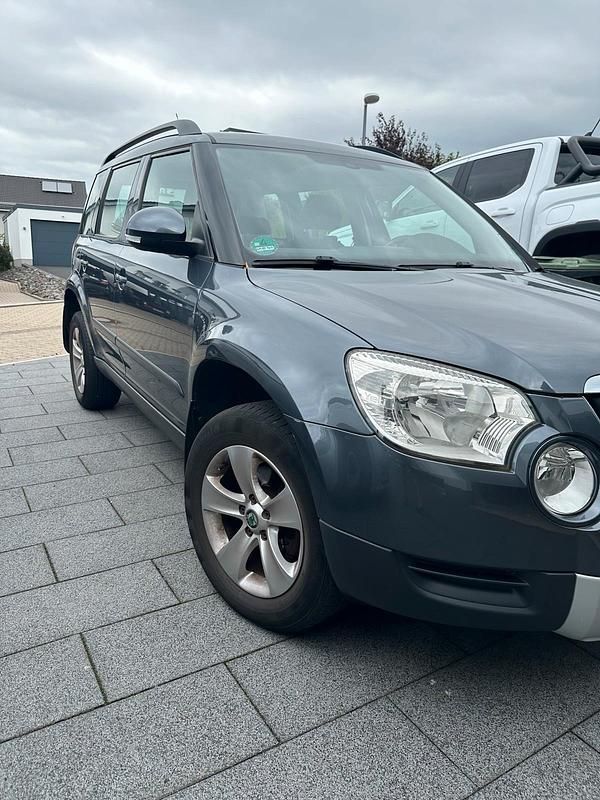 Gebraucht Skoda Yeti 140 PS (102 kW) 2009 Grau SUV