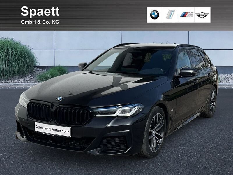 Sophistograu brillanteffekt Gebraucht 2022 BMW 520 M Sport Kombi | 28.900 € (Fairer Preis) - Bild 1/4