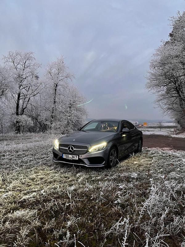 Gebraucht Mercedes 220 180 PS (132 kW) 2016 Andere farben Coupé