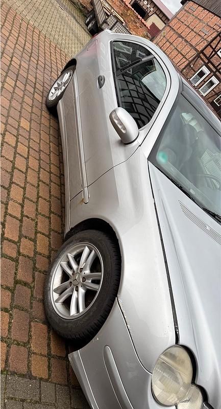 Gebraucht Mercedes C200 163 PS (119 kW) 2002 Grau Coupé