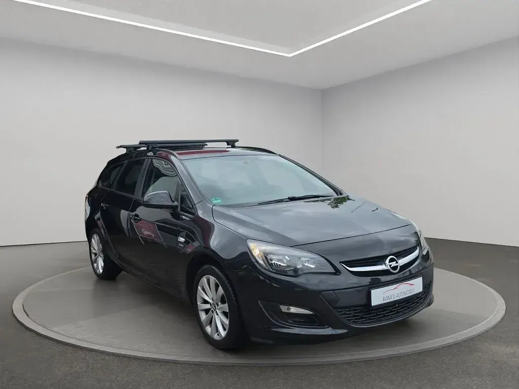 Gebraucht Opel Astra Active 140 PS (102 kW) 2013 Schwarz Kombi