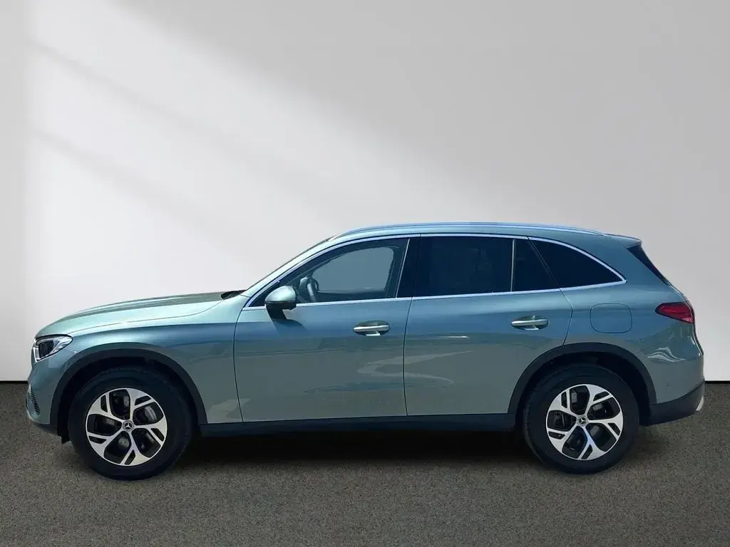 Gebraucht Mercedes GLC300 Avantgarde 204 PS (150 kW) 2025 Grau SUV