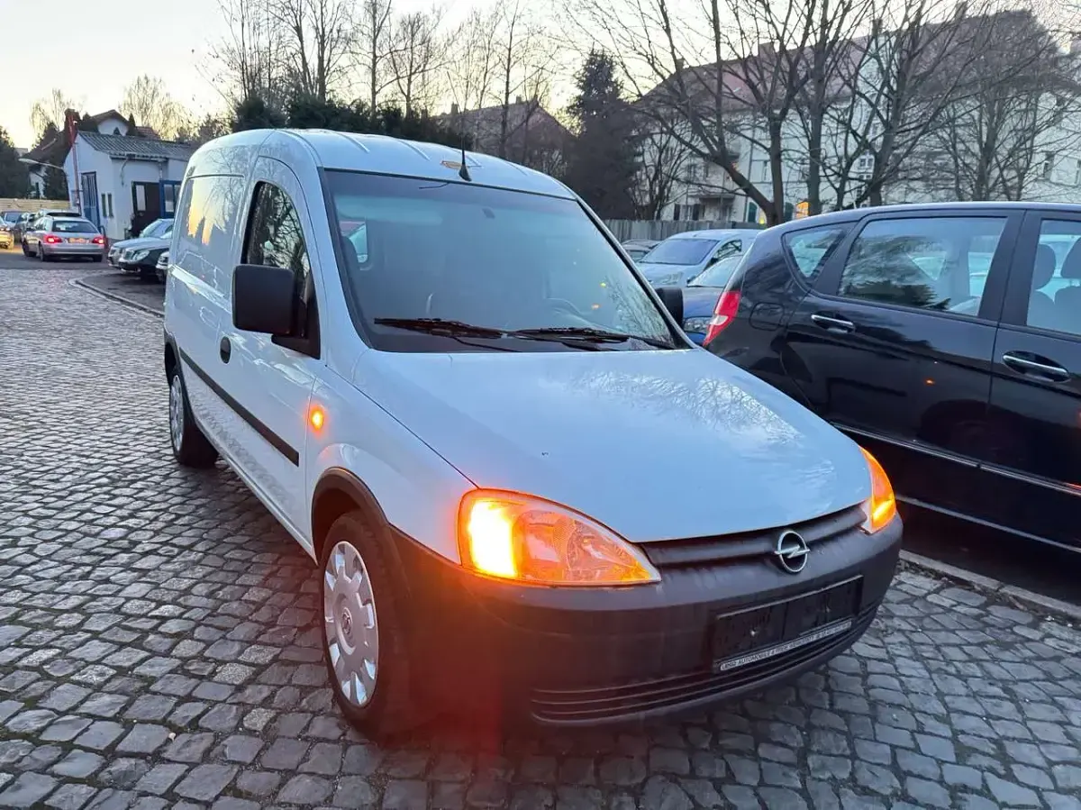 Occasion Opel Combo 75 ch (55 kW) 2011 Blanc Monospace