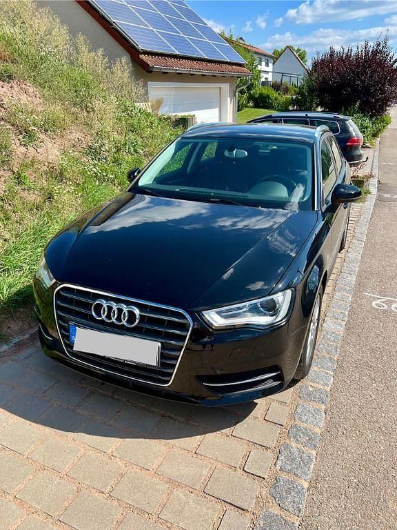 Schwarz Gebraucht 2014 Audi A3 Ambiente Limousine | 11.500 € (Superpreis) - Bild 1/4