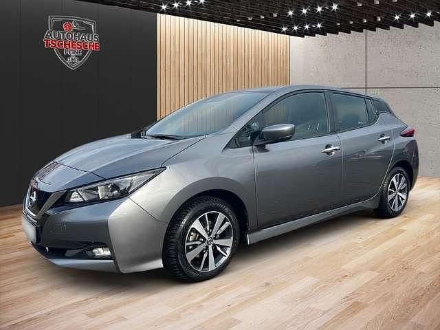Gebraucht Nissan Leaf Acenta 110 kW (150 PS) 2021 Grau (gun metallic ) Kleinwagen