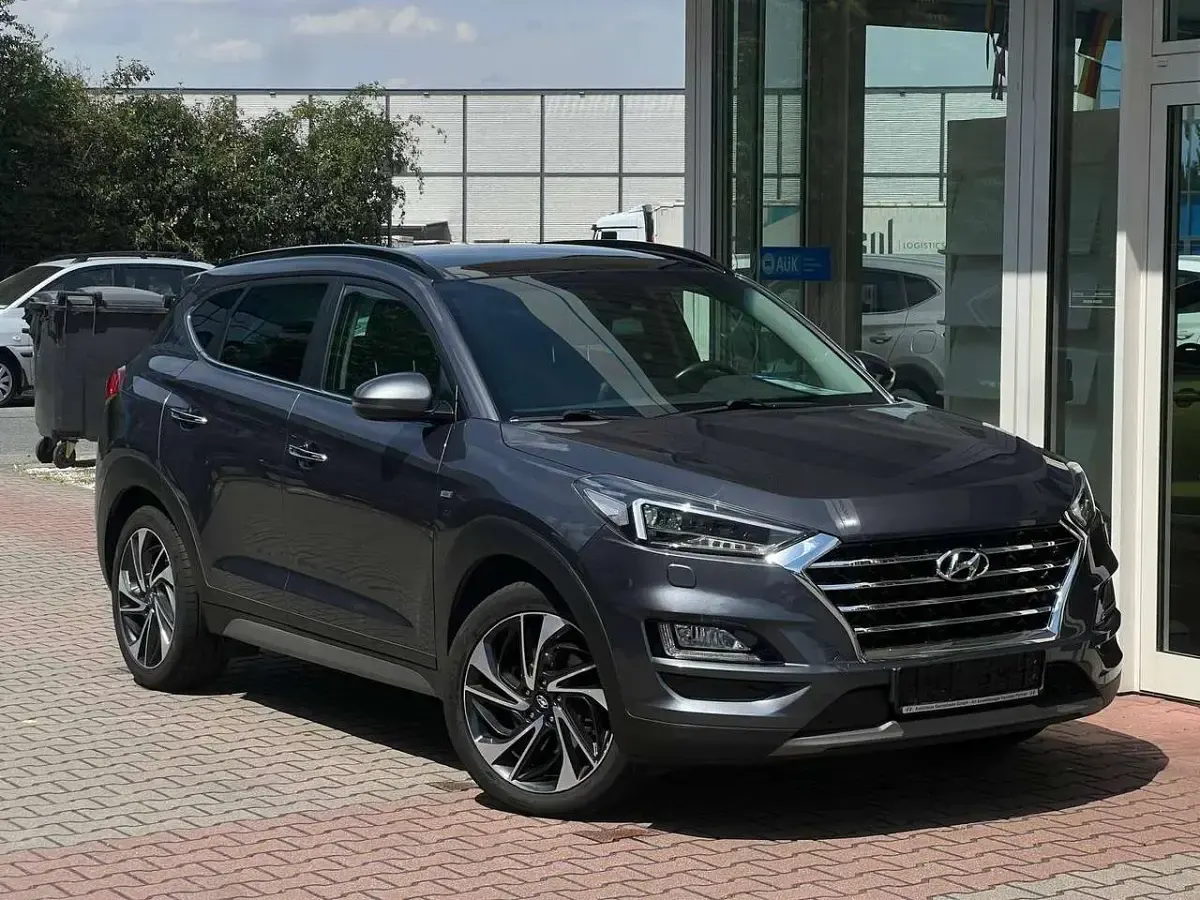 Gebraucht Hyundai Tucson Premium 185 PS (136 kW) 2019 Micron grey / met SUV