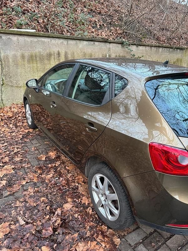 Braun Gebraucht 2011 Seat Ibiza Kleinwagen | 4.500 € (Guter Preis) - Bild 1/4
