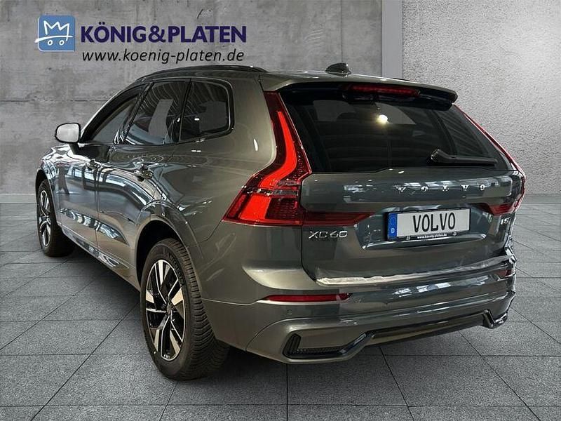 Gebraucht Volvo XC60 Plus 250 PS (183 kW) 2026 Forest lake (grau) SUV