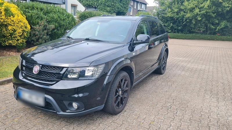 Gebraucht Fiat Freemont 170 PS (125 kW) 2014 Schwarz SUV