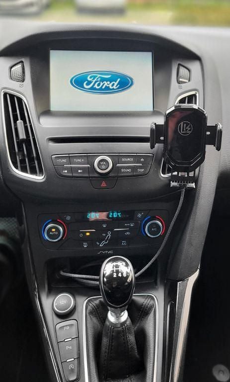 Używany Ford Focus Titanium 150 KM (110 kW) 2015 Czarny Sedan/Limuzyna