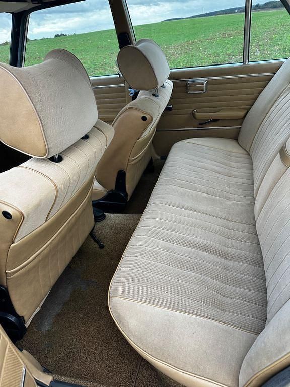 Gebraucht BMW 2500 150 PS (110 kW) 1976 Beige Limousine